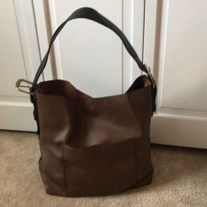 Hobo bag great for every day!!